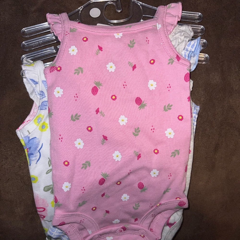 Carter onesie set
